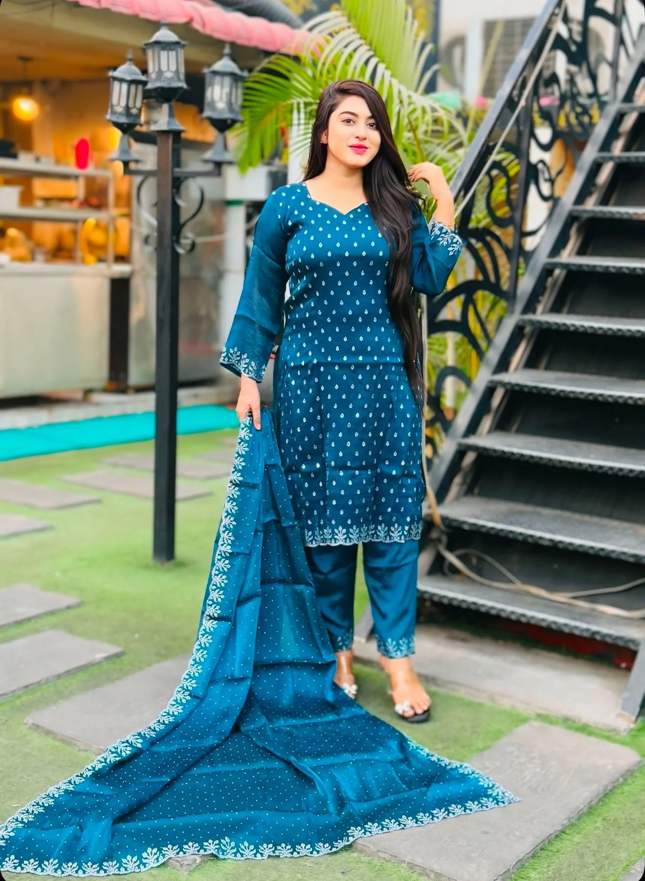 ইমপোর্টেড জিমিচু ফেব্রিক এর থ্রি পিস সেট