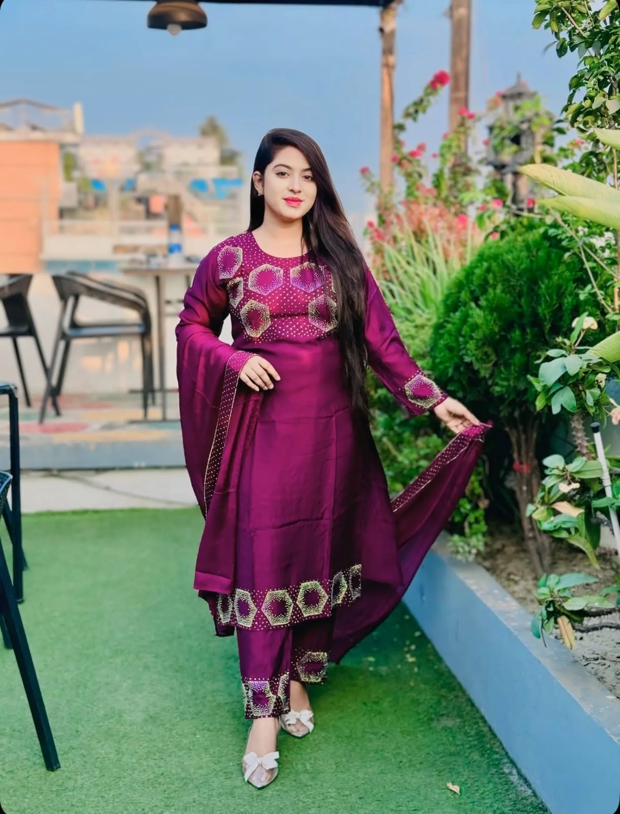 স্টোনে ৩ পিস